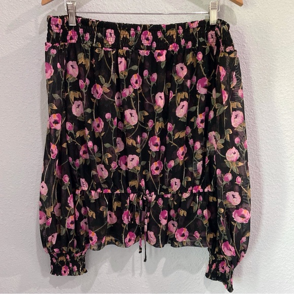 White House Black Market Tops - WHBM Floral On/Off Shoulder Top